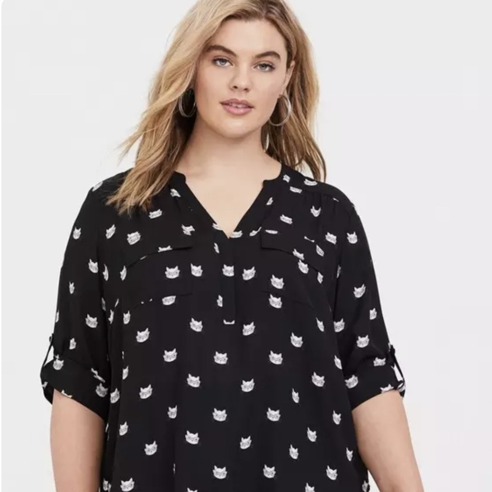 torrid Black Cat-Print V-Neck Blouse